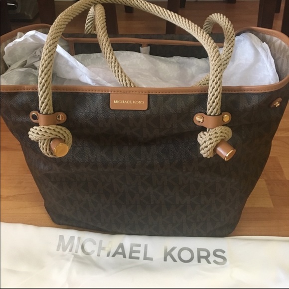 MICHAEL Michael Kors Handbags - NWT Michael Kors Maritime Large Tote